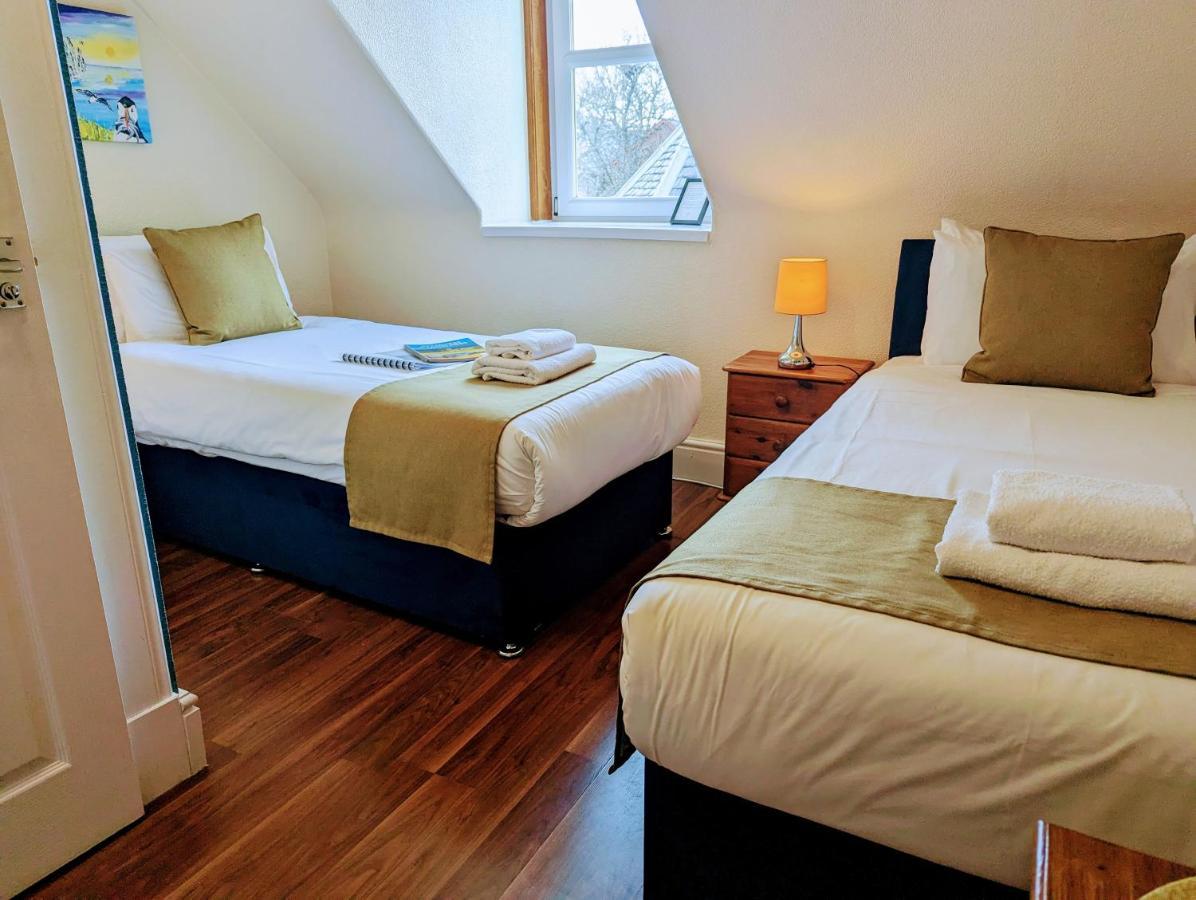 The Coo'S Guest House Инвернес Екстериор снимка