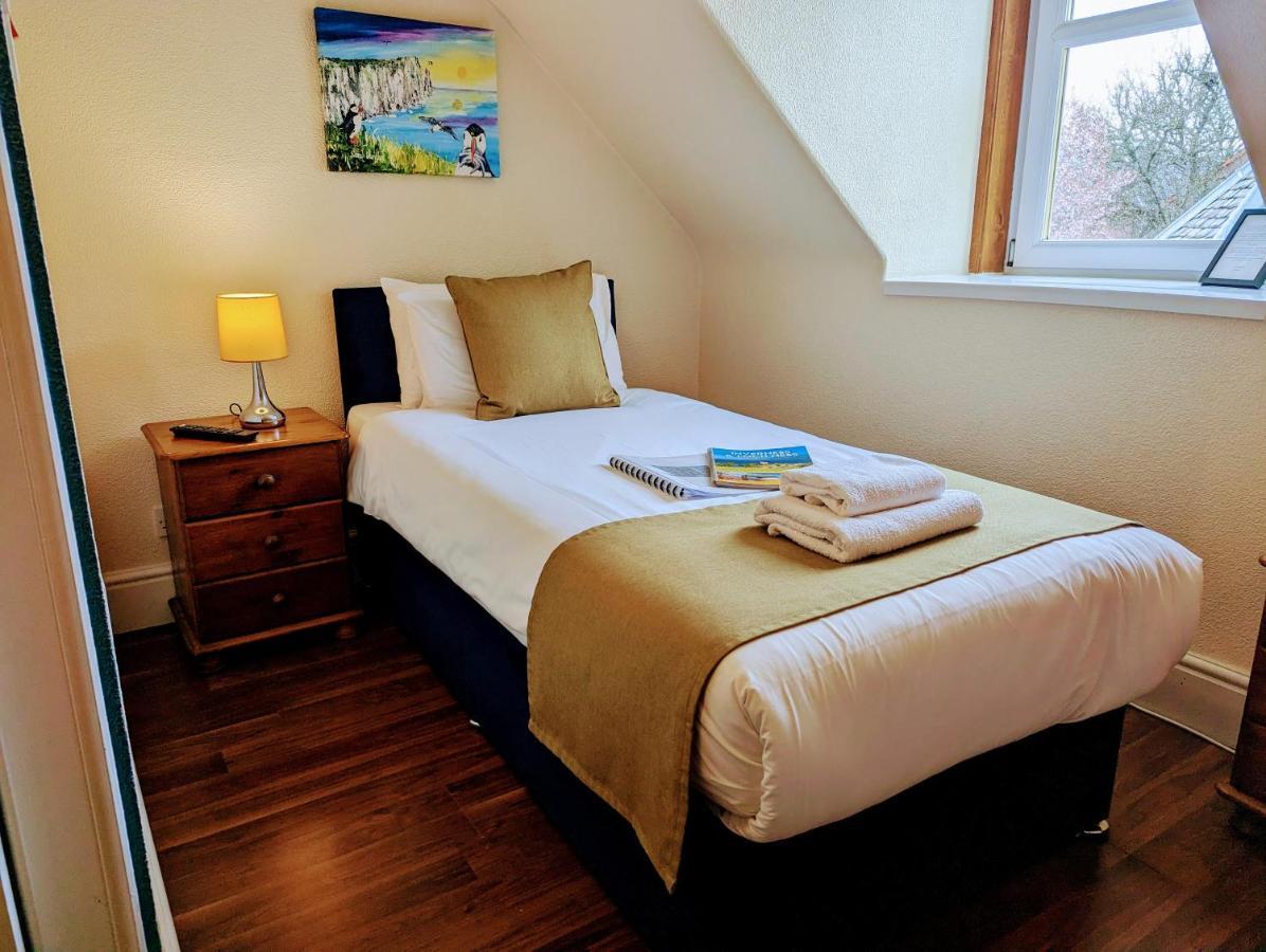 The Coo'S Guest House Инвернес Екстериор снимка
